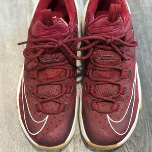 Lebron James 13, low red gum, size 9